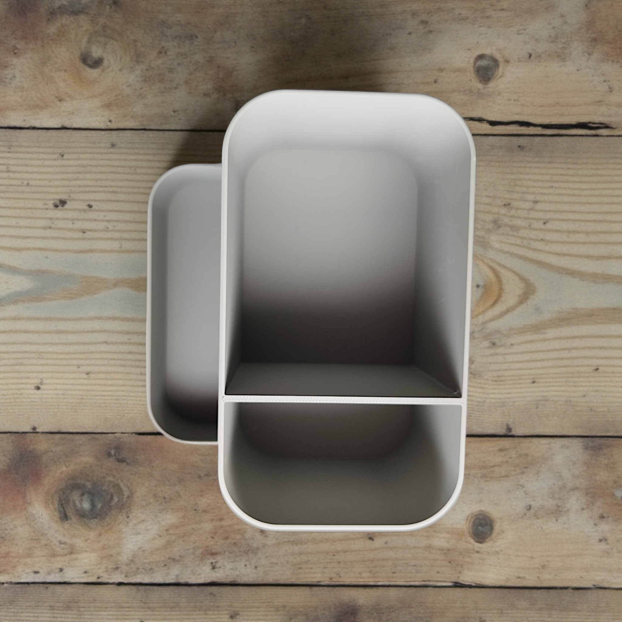 Simple & Stylish Curved Office Organizer - View 1